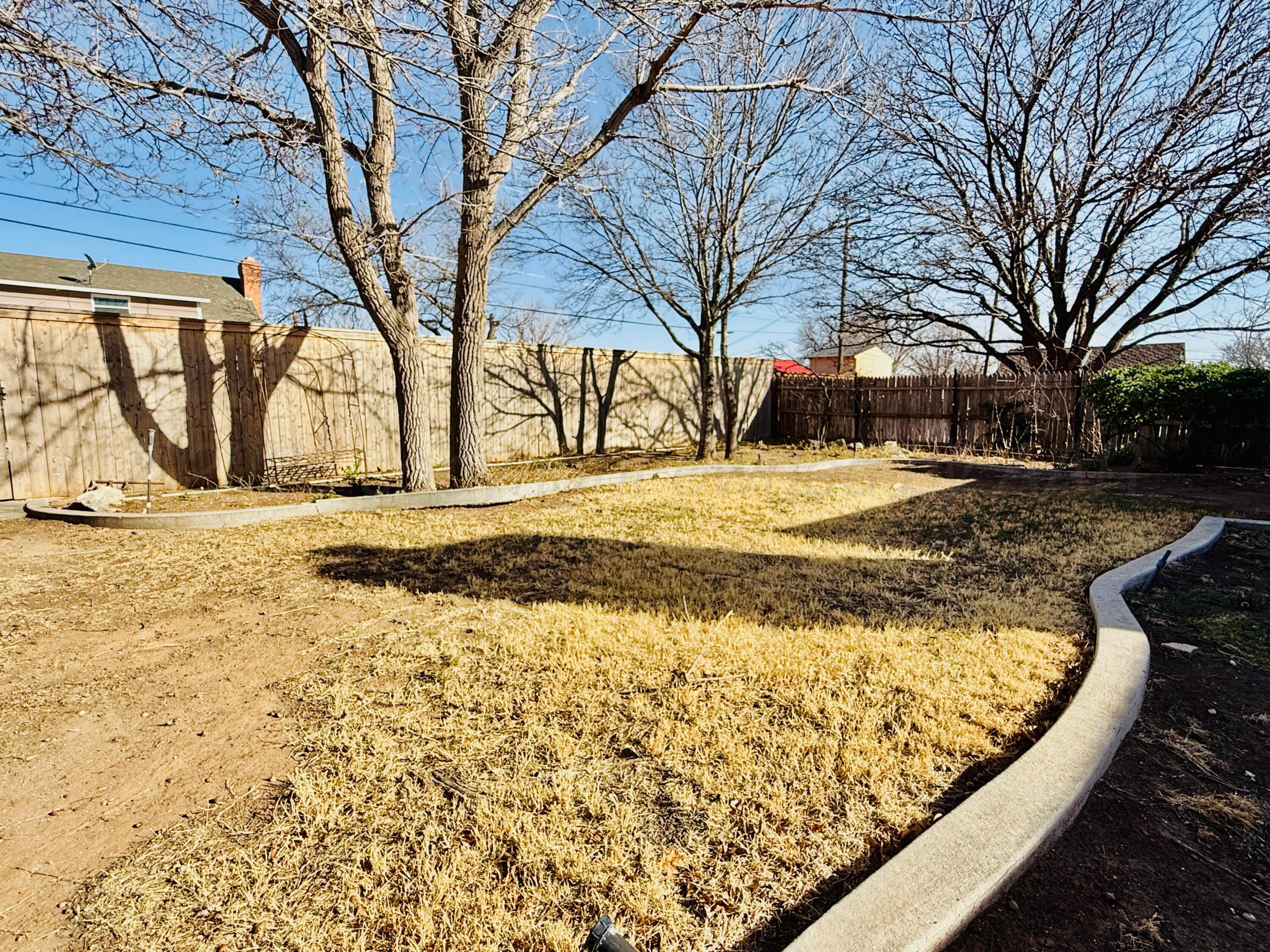 1509 Pellinore Street Borger, TX 79007 - Photo 22 of 22 a view of back yard of the house