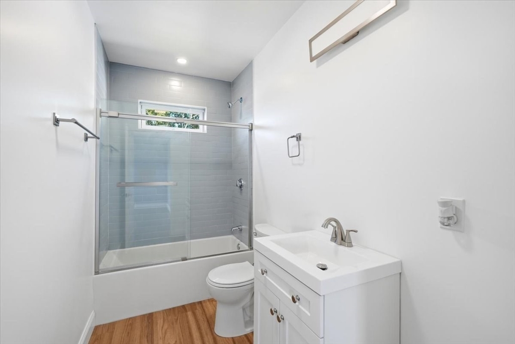 26 Bay Street, Unit 2 Hull, MA 02045 - Photo 12 of 21