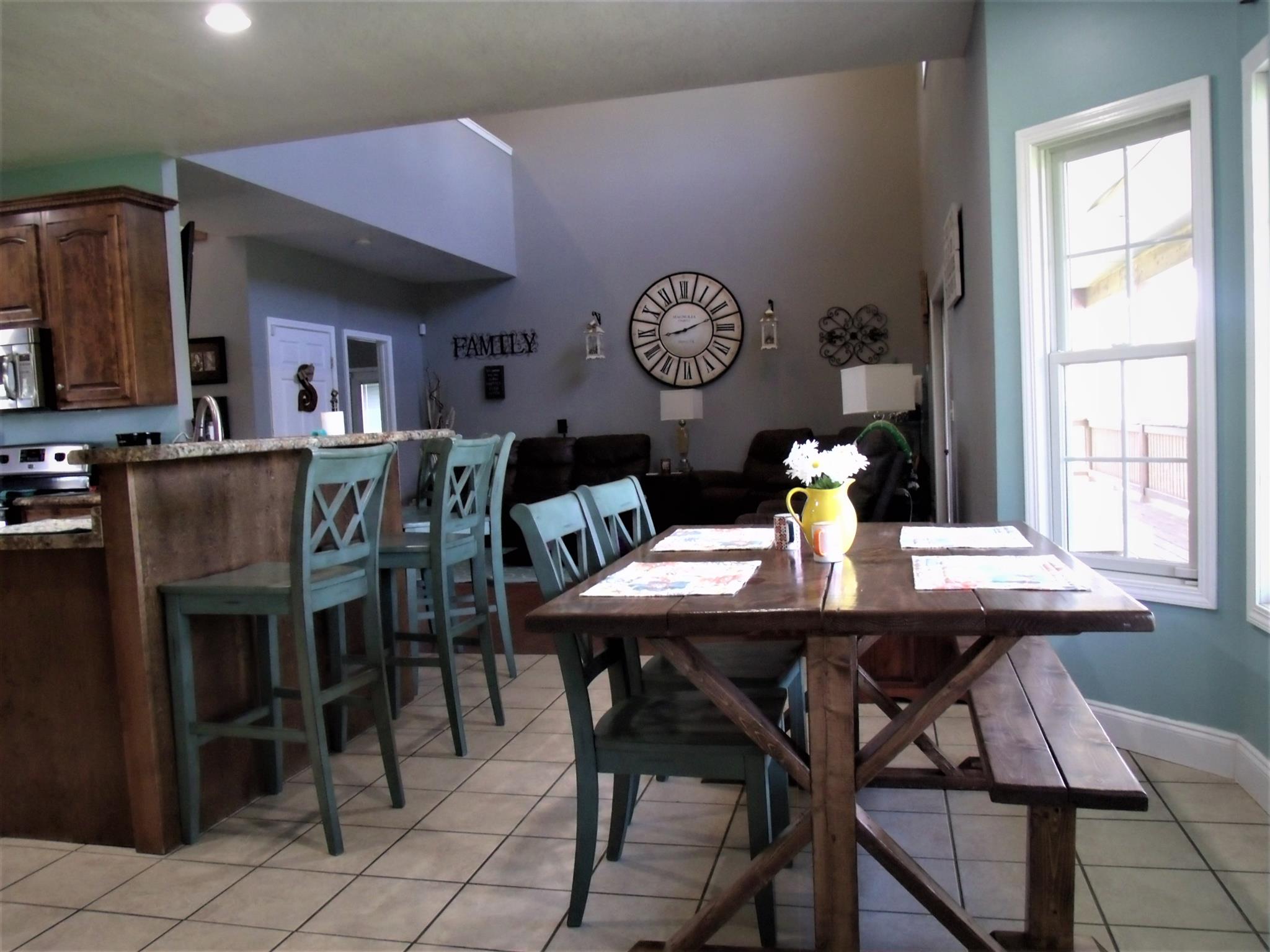 3550 Williams Cove Road Winchester, TN 37398 - Photo 9 of 26 a view of a dining room with furniture
