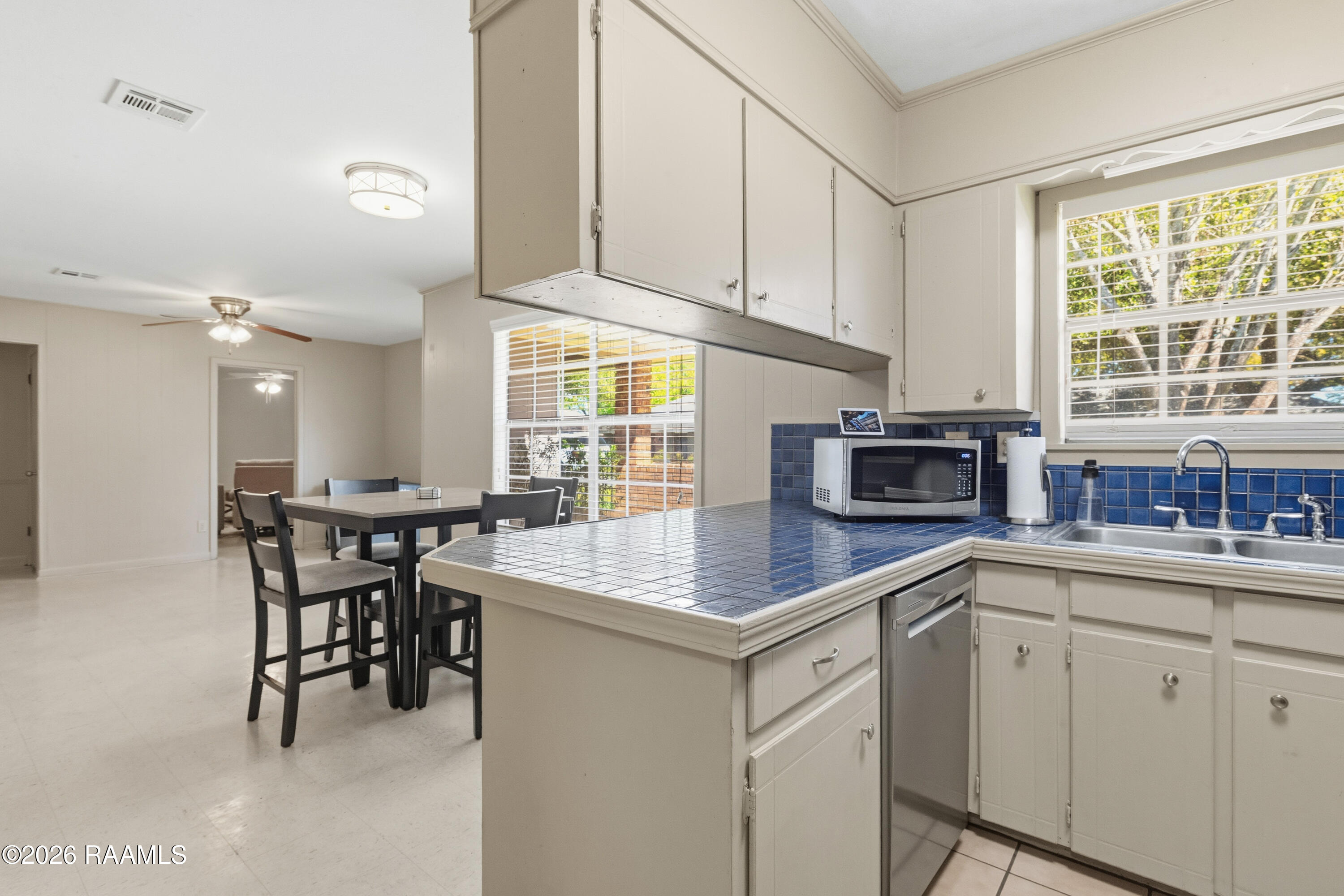 700 Pandora Street Lafayette, LA 70506 - Photo 10 of 21 200Pandora-33