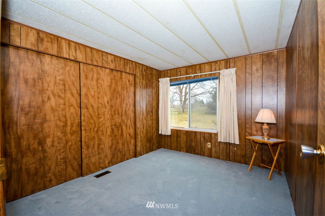6884 Ferguson Road Northeast Moses Lake, WA 98837 - Photo 14 of 23