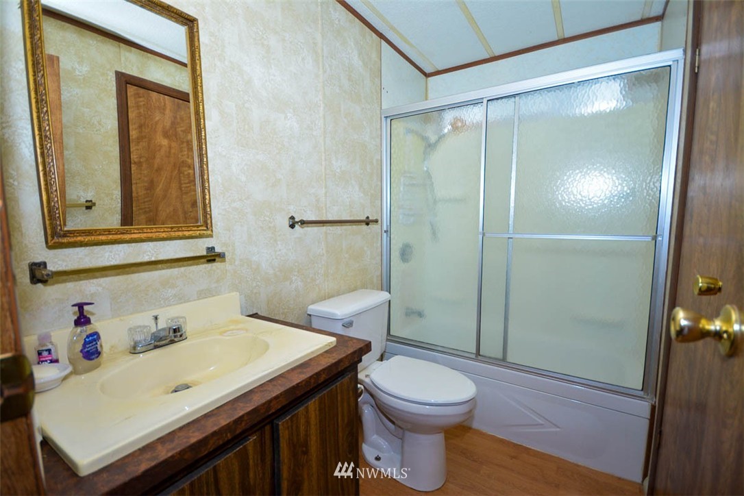 6884 Ferguson Road Northeast Moses Lake, WA 98837 - Photo 15 of 23