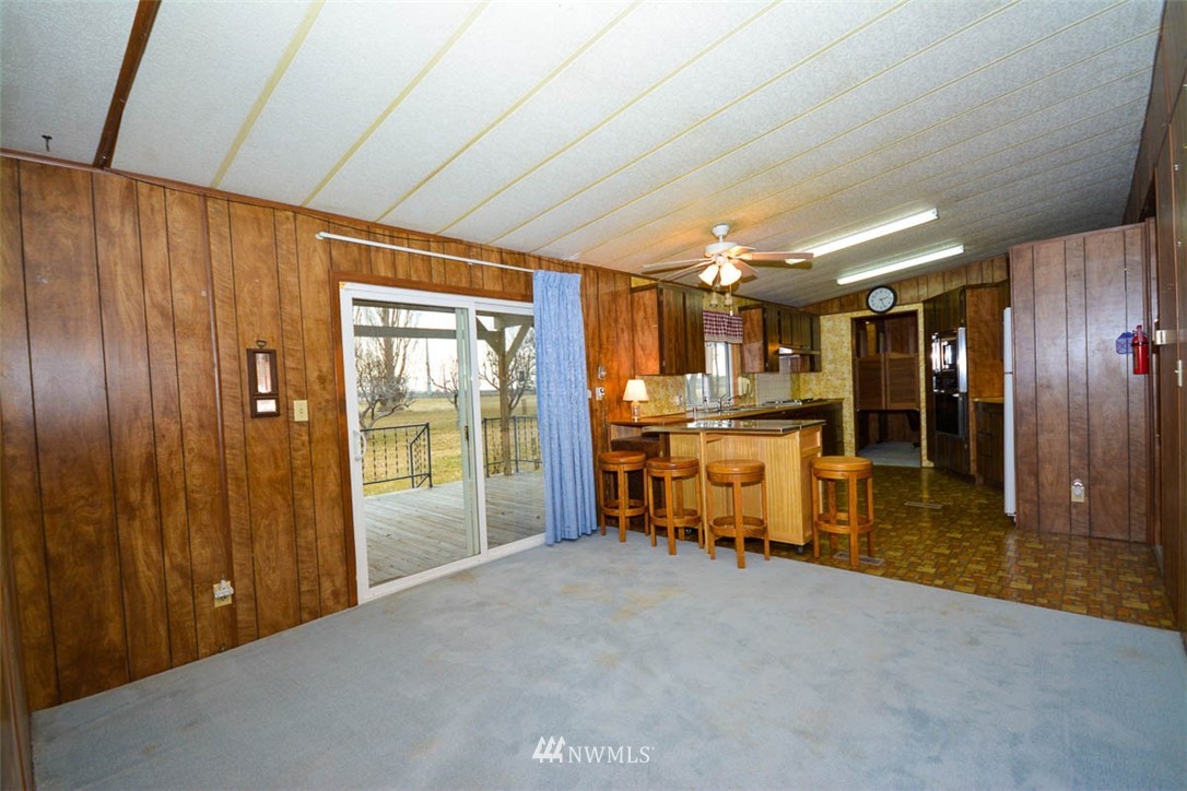 6884 Ferguson Road Northeast Moses Lake, WA 98837 - Photo 6 of 23