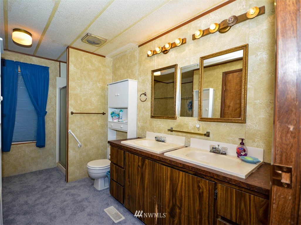 6884 Ferguson Road Northeast Moses Lake, WA 98837 - Photo 10 of 23