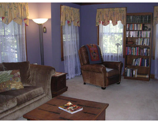 29 Robbins Road Watertown, MA 02472 - Photo 3 of 11