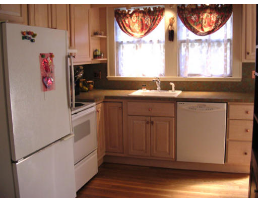 29 Robbins Road Watertown, MA 02472 - Photo 7 of 11