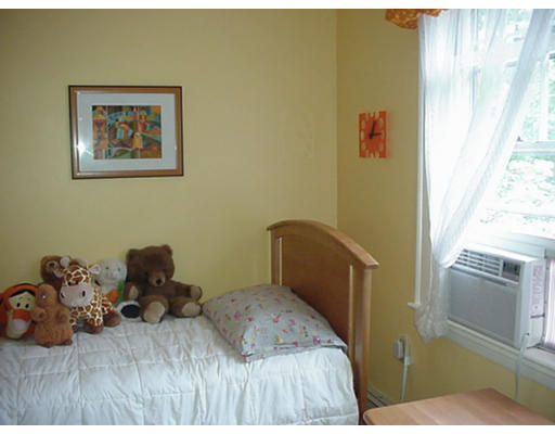 29 Robbins Road Watertown, MA 02472 - Photo 9 of 11