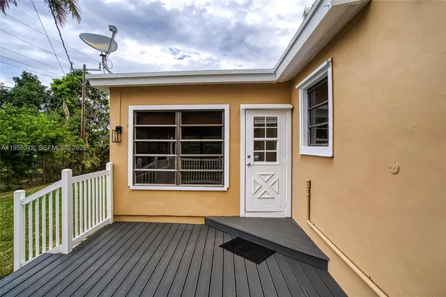 $518,000 | 1419 Crest Drive, Lake Worth, FL 33461