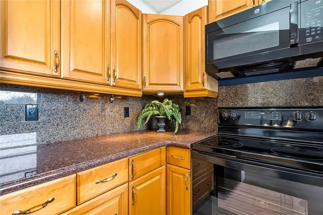 $518,000 | 1419 Crest Drive, Lake Worth, FL 33461