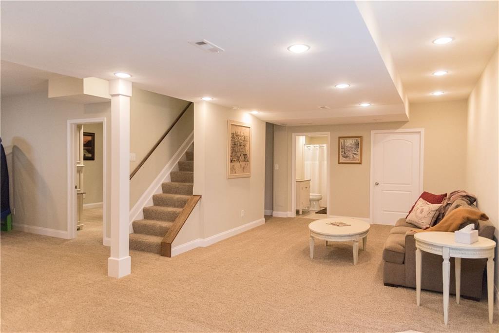 856 Callery Road Mars, PA 16046 - Photo 21 of 25 Gallery Image 21
