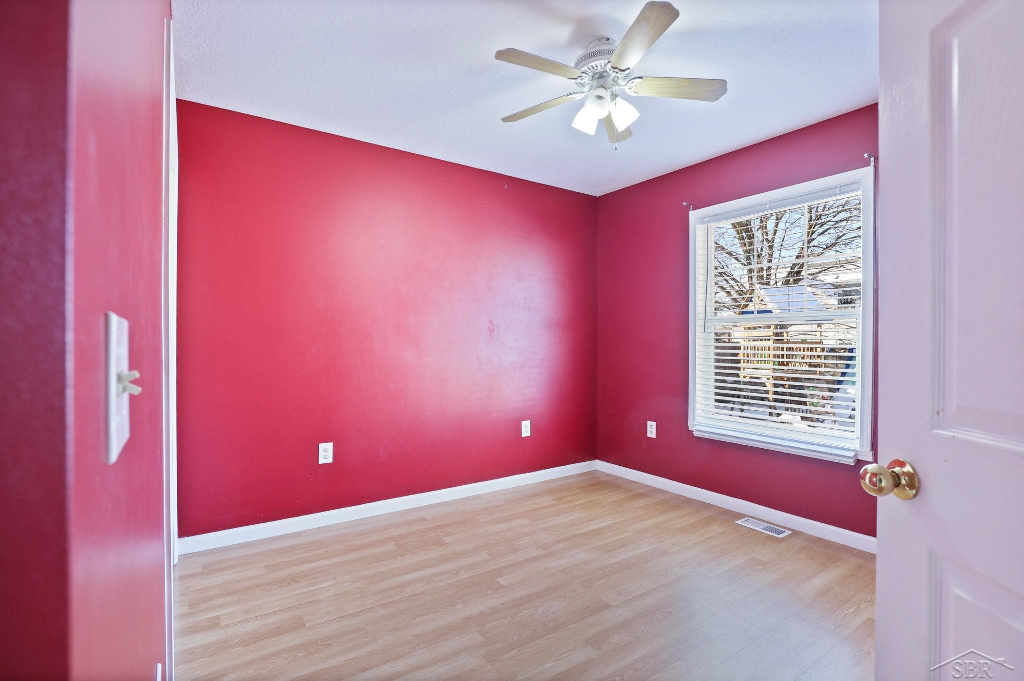 606 Wilson Street Bay City, MI 48708 - Photo 9 of 24 50195619-11256578-6c69-4484-ae42-4dbcd4bbbaa3.JPG