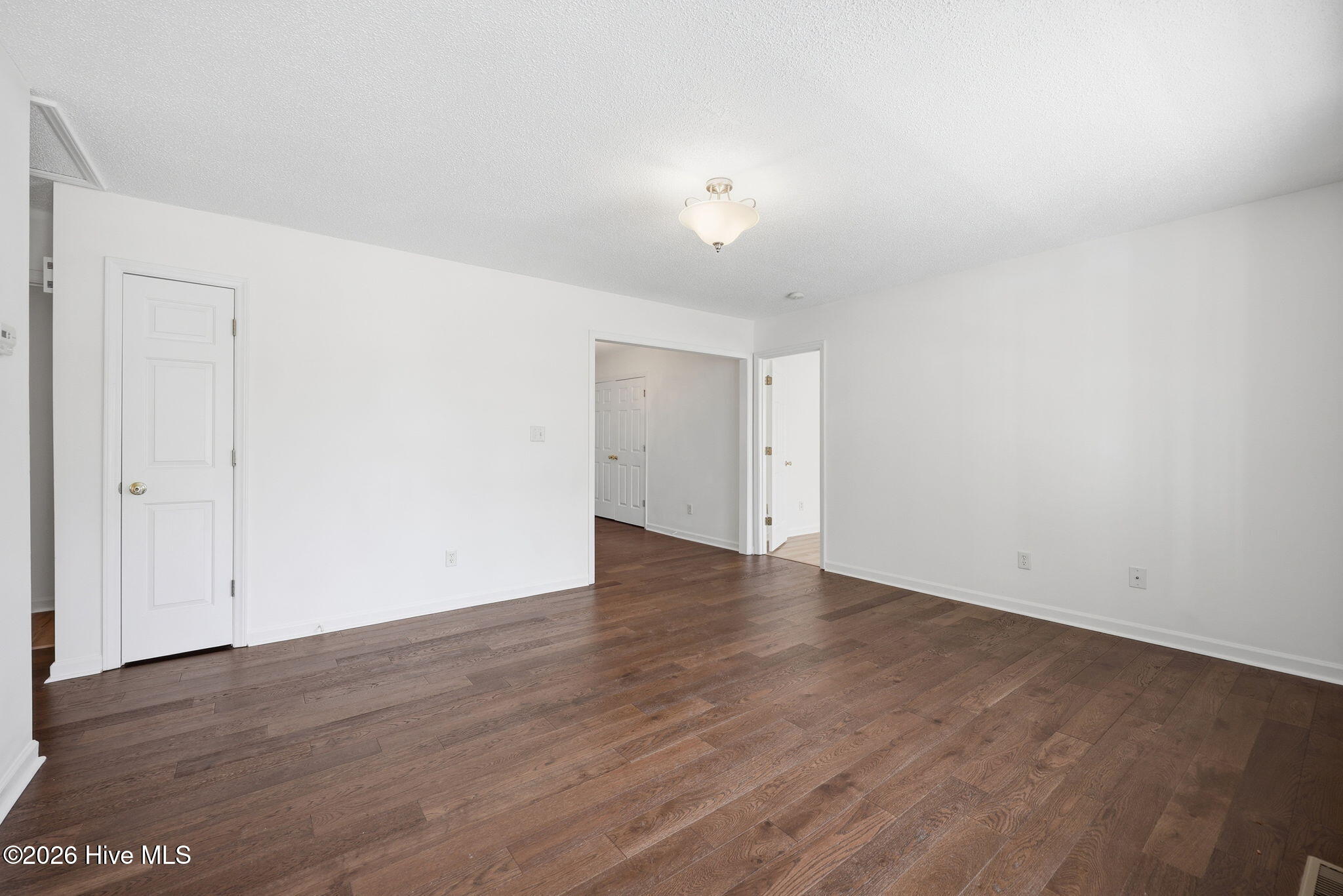 1402 Lockwood Road Kinston, NC 28501 - Photo 5 of 37