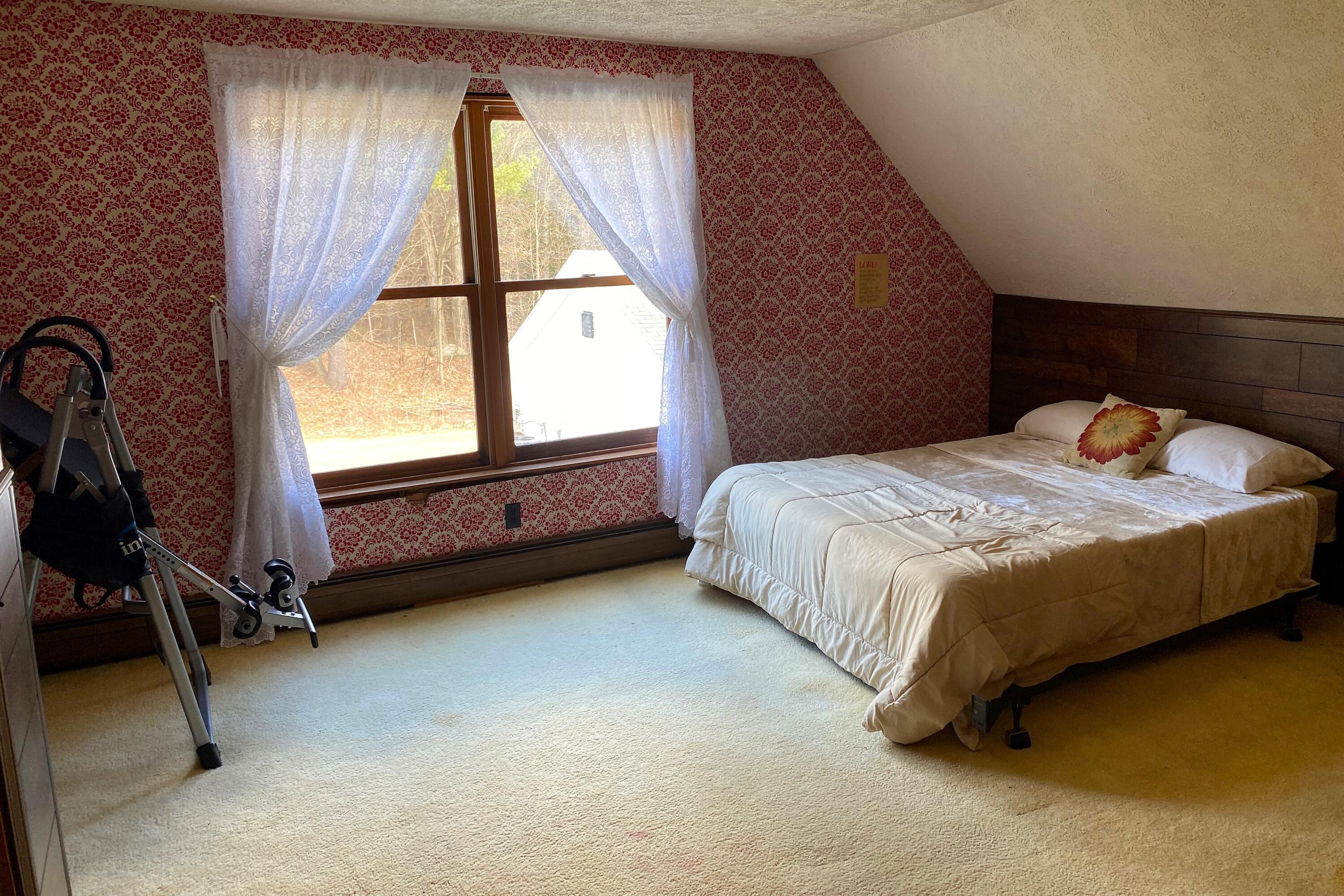 53 Elm Street Springvale, ME 04083 - Photo 15 of 57 Bed2-1