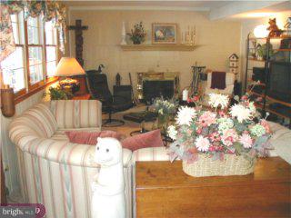 74 Shelley Road Holland, PA 18966 - Photo 4 of 6 Gallery Image 4