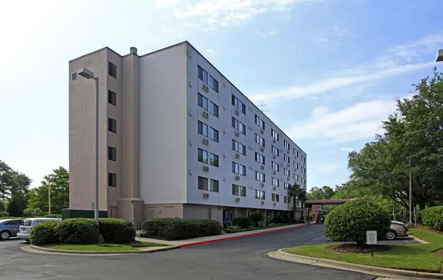 $1,086 | 1433 North Adams Street, Tallahassee, FL 32303