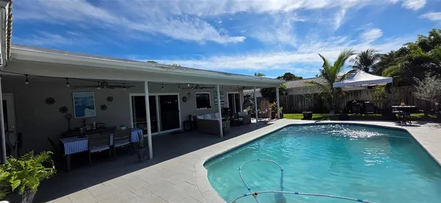 $739,000 | 688 Northwest 100th Lane, Coral Springs, FL 33071