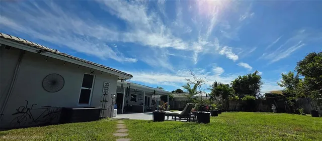 $739,000 | 688 Northwest 100th Lane, Coral Springs, FL 33071