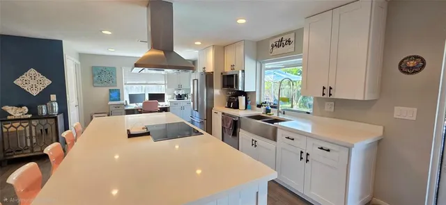 $739,000 | 688 Northwest 100th Lane, Coral Springs, FL 33071