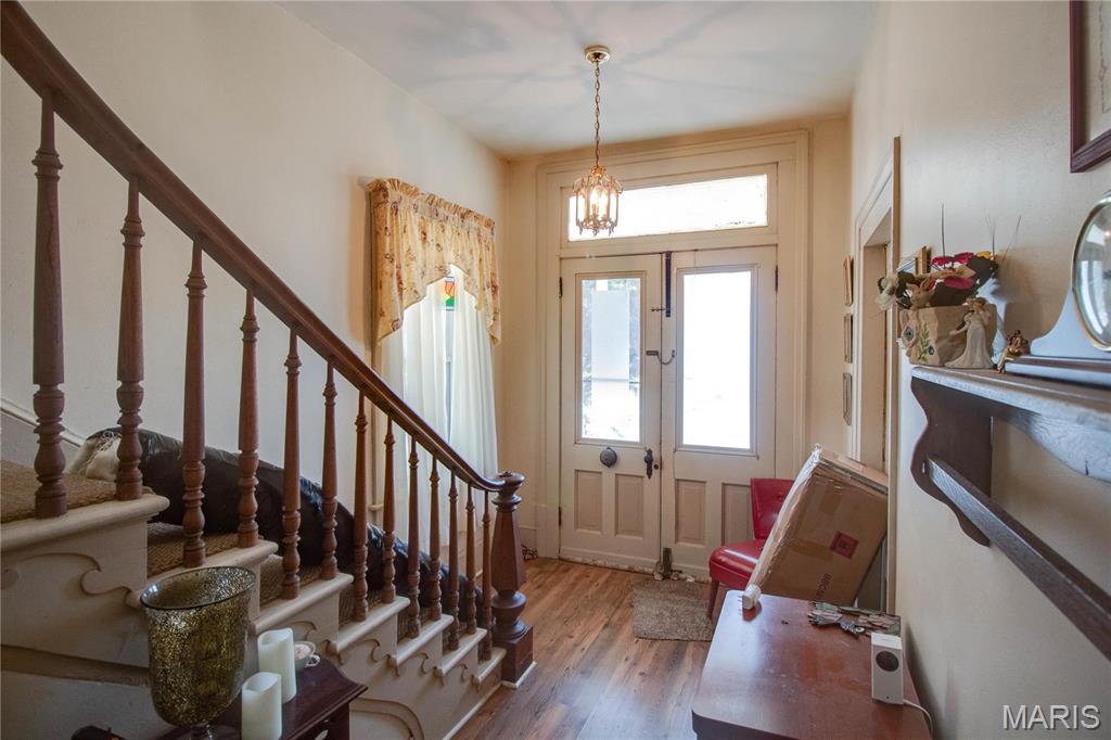 202 Fourth Street Carrollton, IL 62016 - Photo 6 of 34