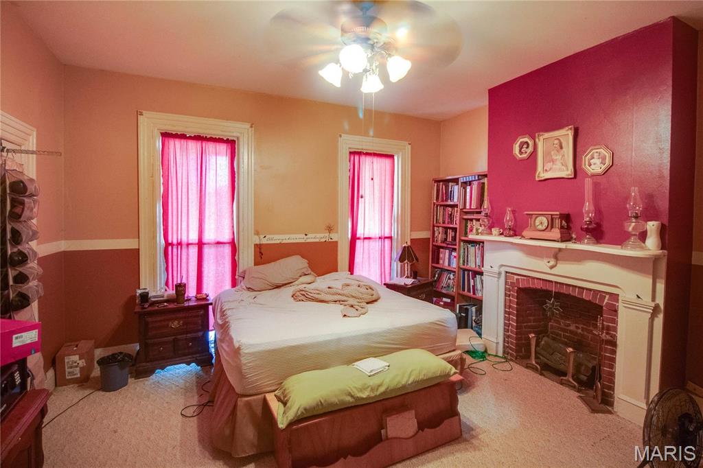 202 Fourth Street Carrollton, IL 62016 - Photo 9 of 34