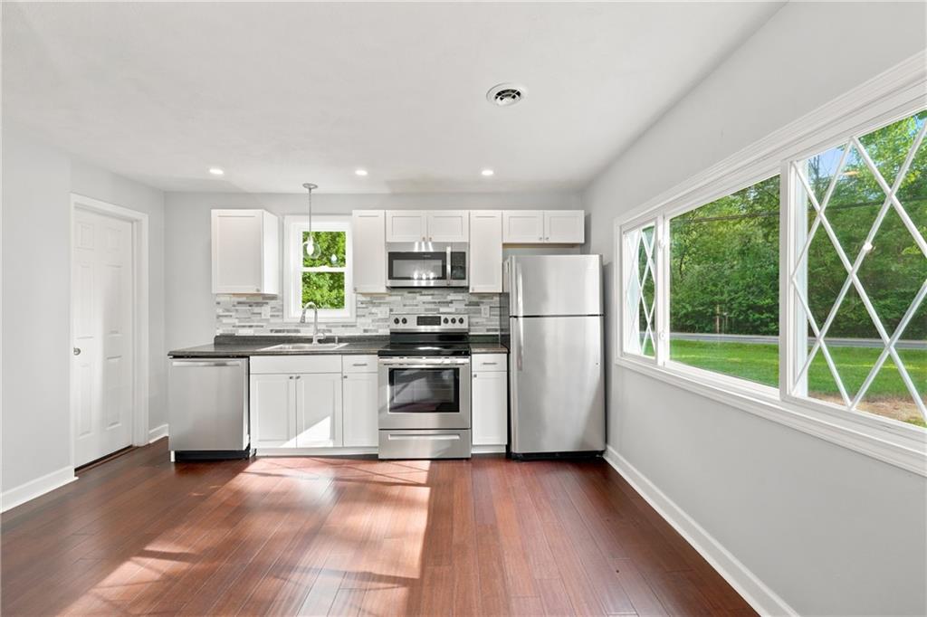 2375 South Keel Ridge Road Hermitage, PA 16148 - Photo 4 of 21