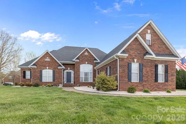 $729,000 | 7407 Balintoy Lane, Matthews, NC 28104