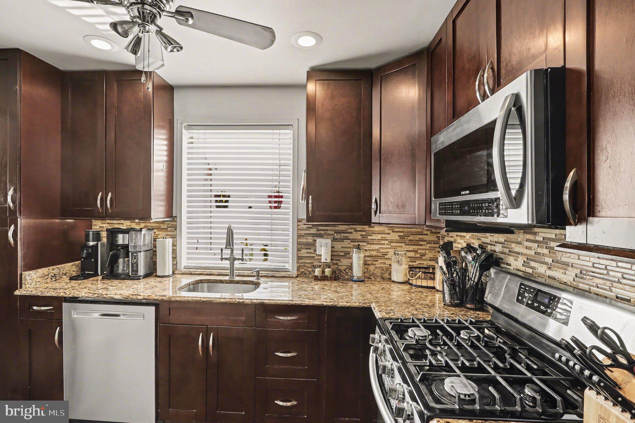 10414 Greentop Road Cockeysville, MD 21030 - Photo 11 of 39 Kitchen w/Ceiling Fan