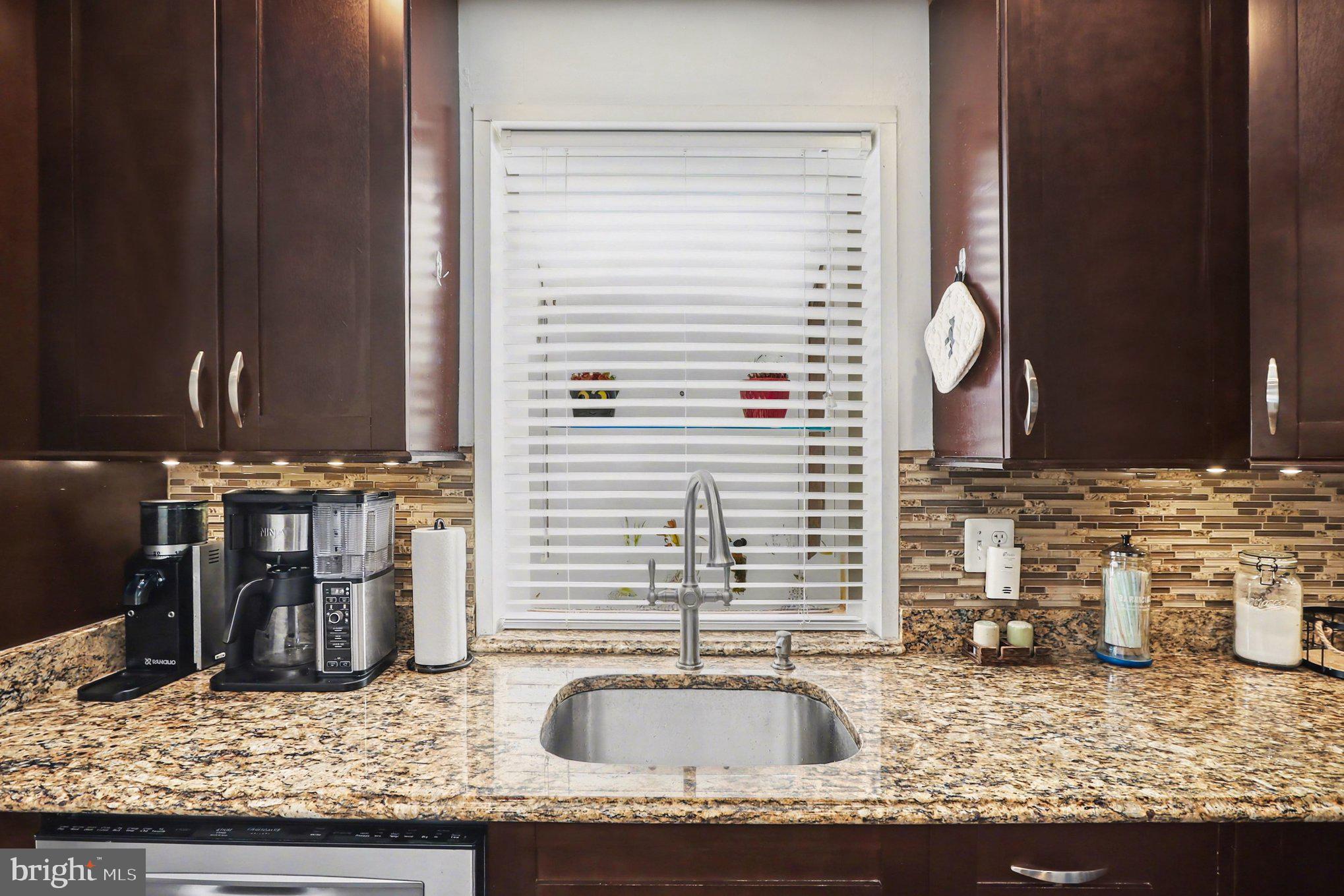 10414 Greentop Road Cockeysville, MD 21030 - Photo 12 of 39 Kitchen w/SS Sink