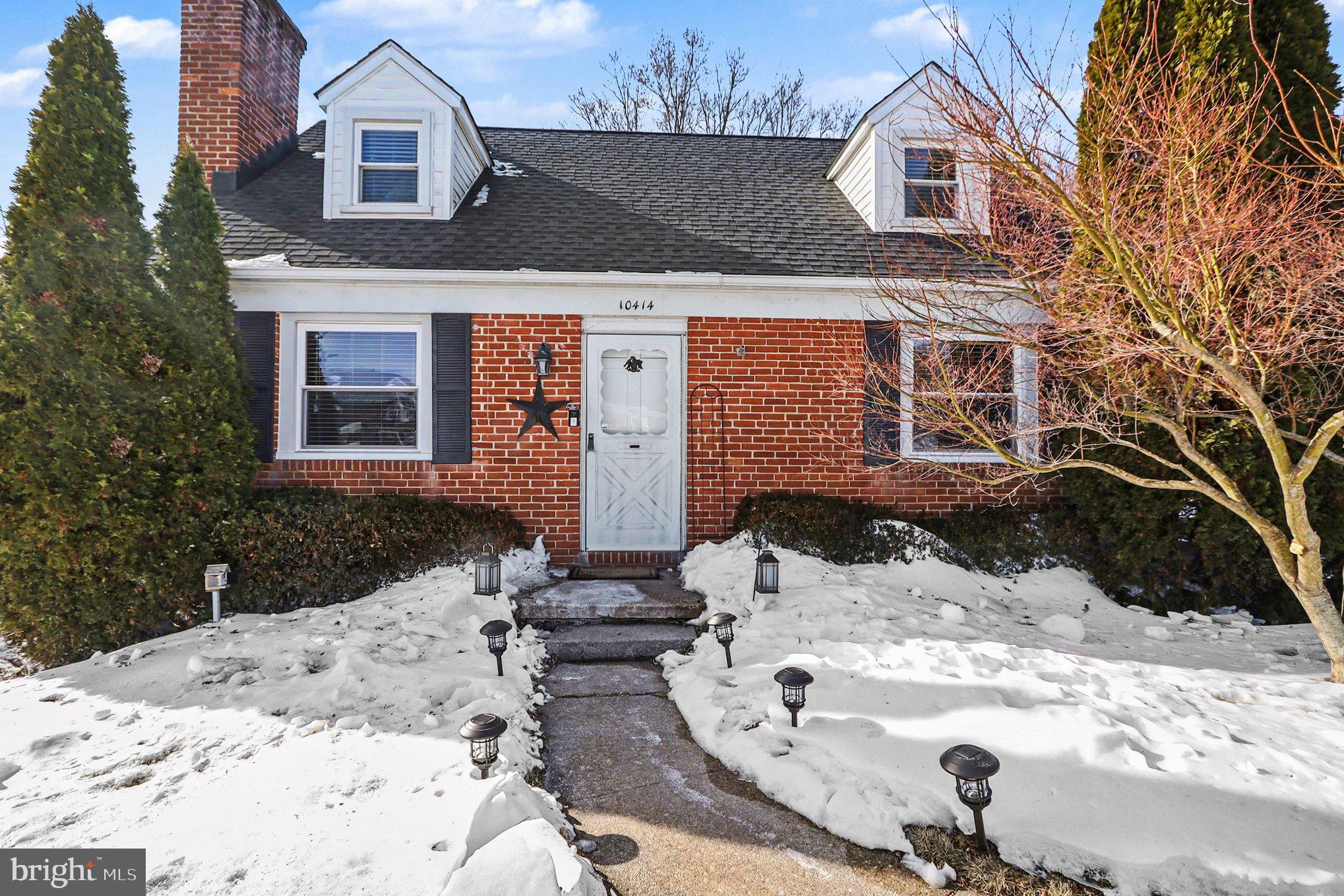 10414 Greentop Road Cockeysville, MD 21030 - Photo 2 of 39 Front Porch/Entryway