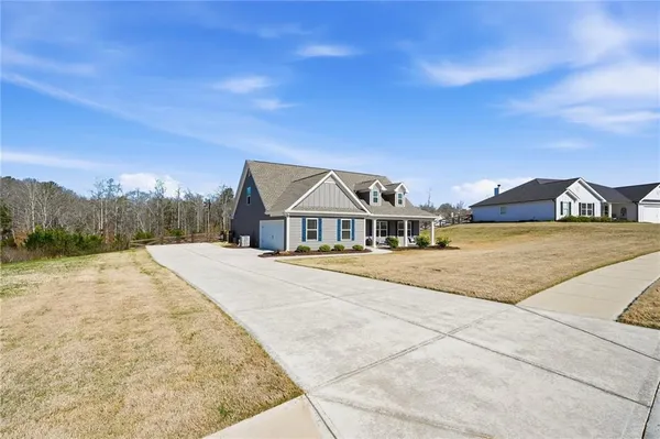 $450,000 | 511 Grand Oaks Avenue, Bethlehem, GA 30620