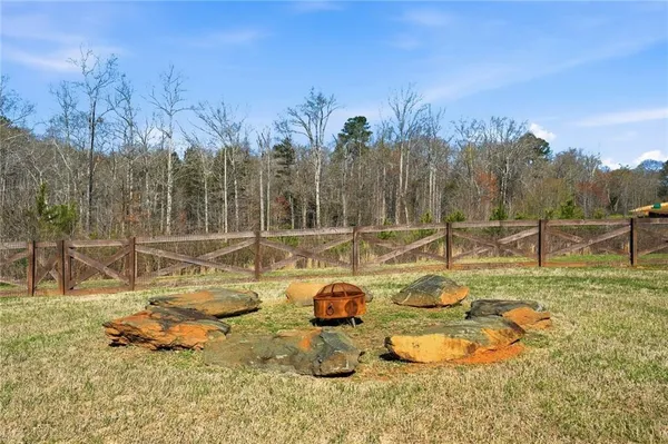 $450,000 | 511 Grand Oaks Avenue, Bethlehem, GA 30620