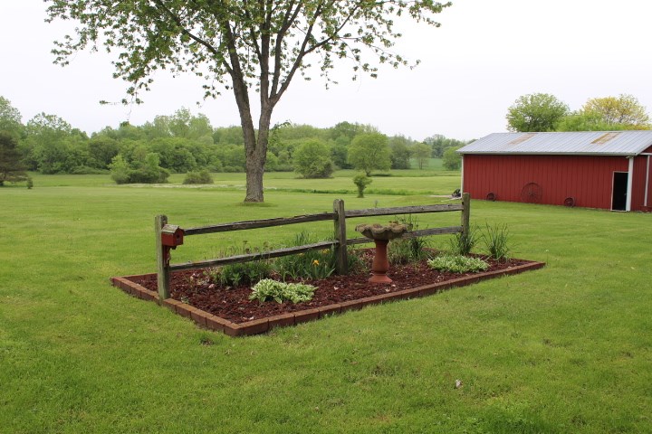 6466 North Oak Road Davison, MI 48423 - Photo 26 of 27 31381755-25.JPG