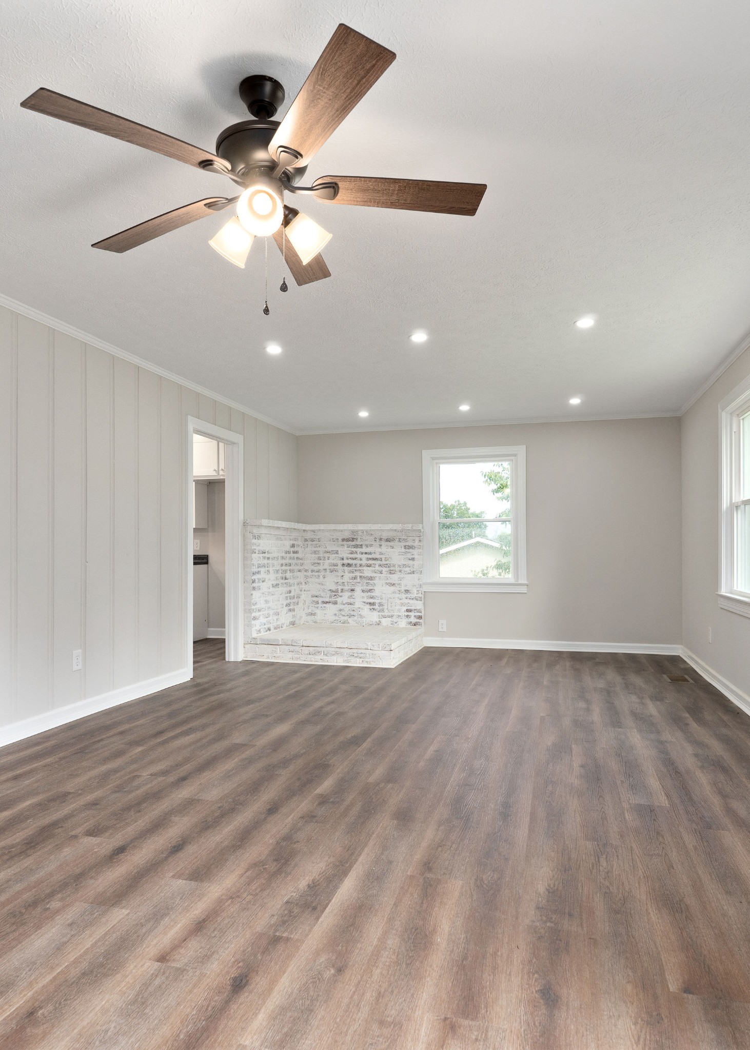 218 Roosevelt Road McMinnville, TN 37110 - Photo 10 of 31 a view of an empty room with a window