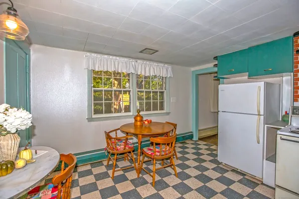 $599,900 | 58 Maple Street, Ellington, CT 06029