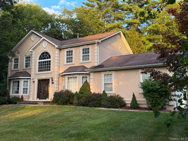 $569,000 | 88 James Clark Drive, Middletown, NY 10940