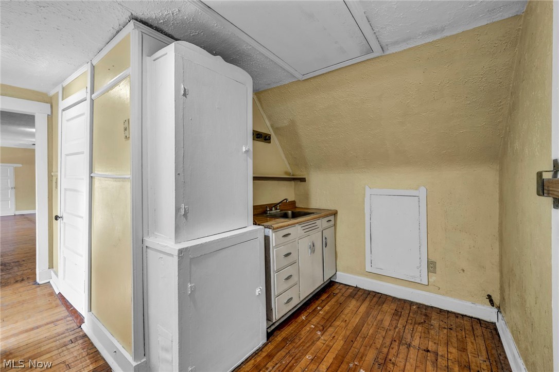 3408 Riverside Avenue Cleveland, OH 44109 - Photo 34 of 40