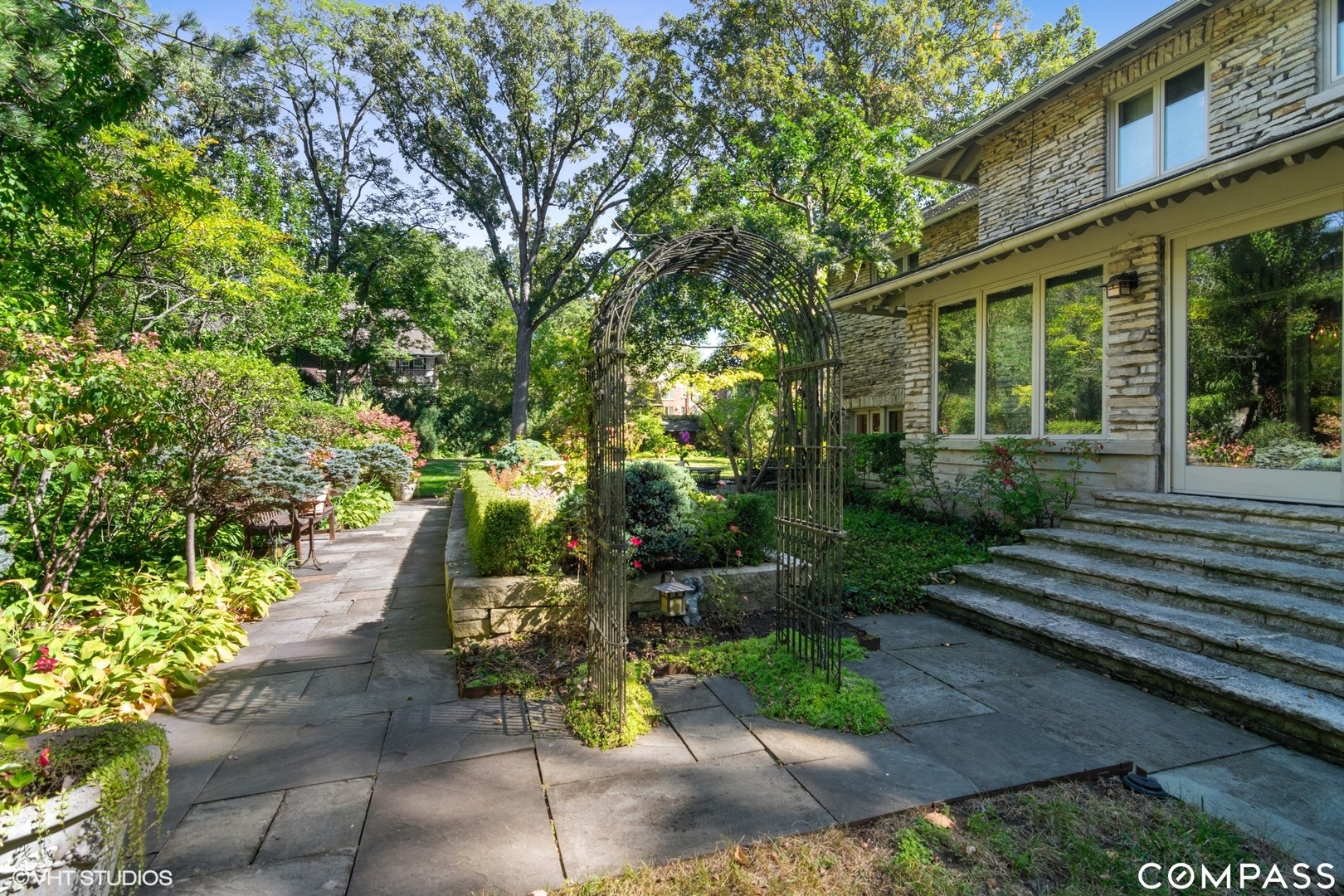 865 Auburn Road Winnetka, IL 60093 - Photo 13 of 47 Gallery Image 13