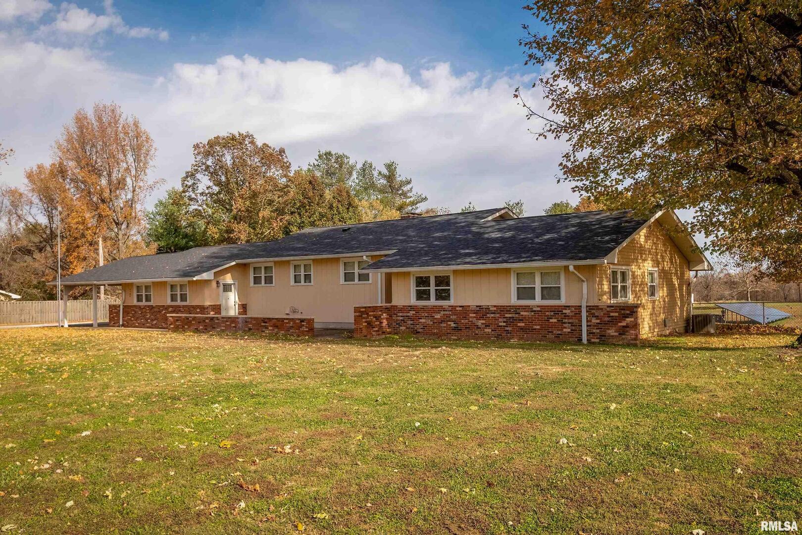 9784 Highway 127 Murphysboro, IL 62966 - Photo 2 of 60