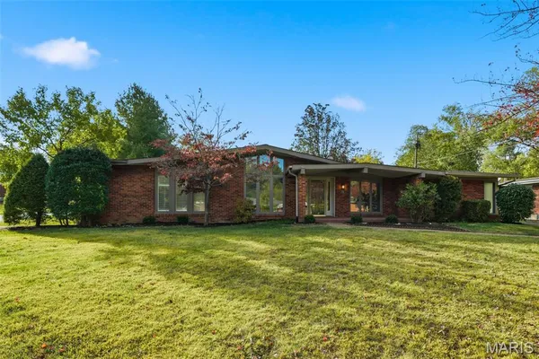 $559,000 | 351 Greenbriar Lane, Ballwin, MO 63011