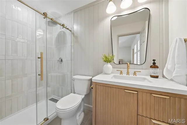 $574,000 | 351 Greenbriar Lane, Ballwin, MO 63011