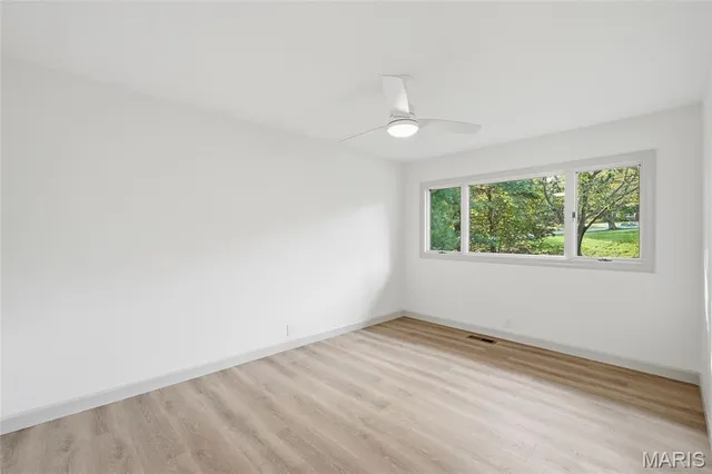 $574,000 | 351 Greenbriar Lane, Ballwin, MO 63011