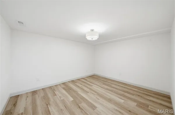 $559,000 | 351 Greenbriar Lane, Ballwin, MO 63011