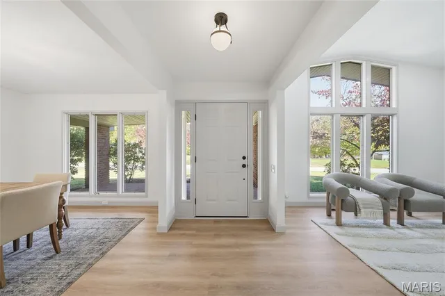 $574,000 | 351 Greenbriar Lane, Ballwin, MO 63011