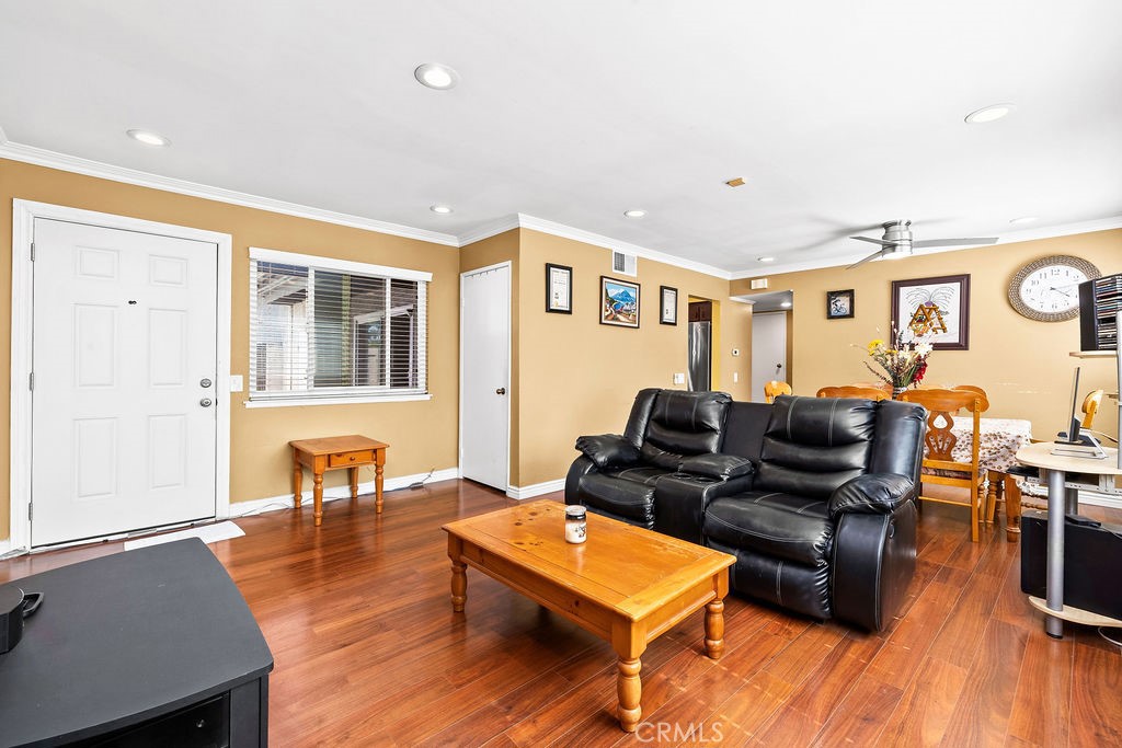 409 North Vía Roma Anaheim, CA 92806 - Photo 18 of 40