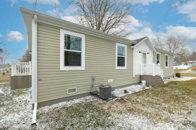 $99,900 | 714 Mill Street, Unit 18, Leslie, MI 49251