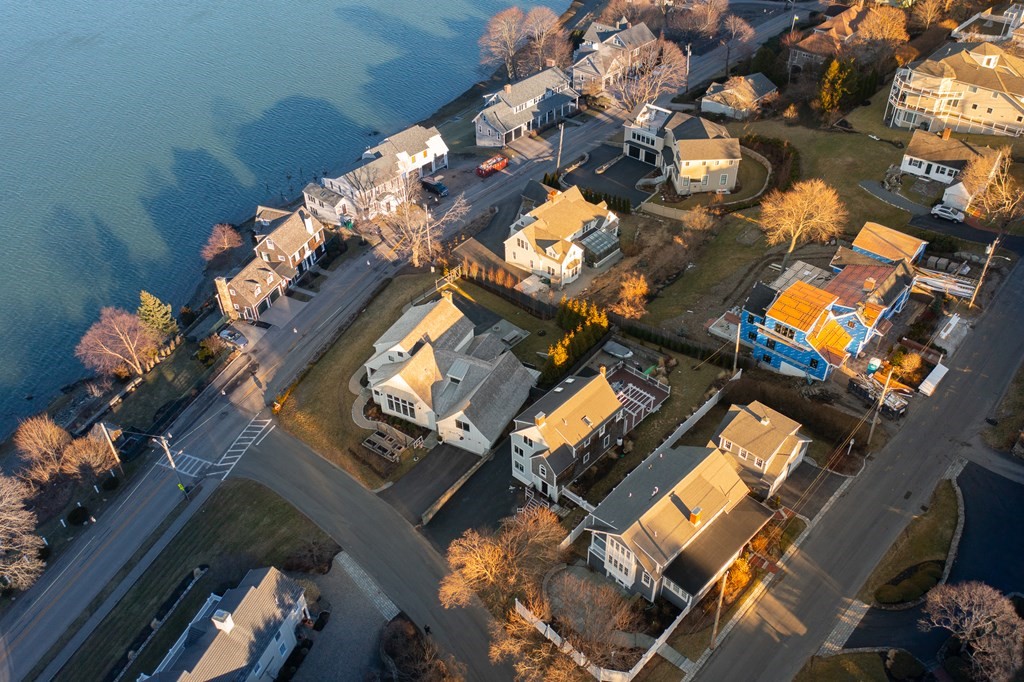 6 Governor Long Road Hingham, MA 02043 - Photo 24 of 24 an aerial view of a residential apartment building with parking space