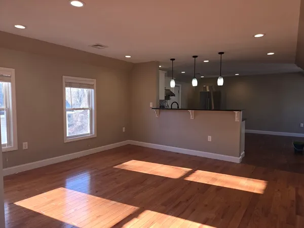 $3,200 | 3 Pearl Street, Unit 2, Stoneham, MA 02180