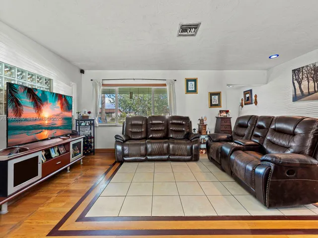 $524,900 | 1866 Northwest 8th Terrace, Homestead, FL 33030