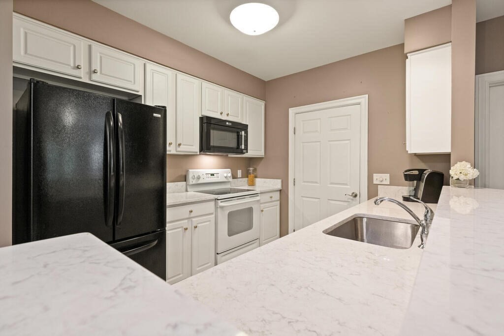 180 Chickering Road, Unit 108C North Andover, MA 01845 - Photo 11 of 25 Gallery Image 11