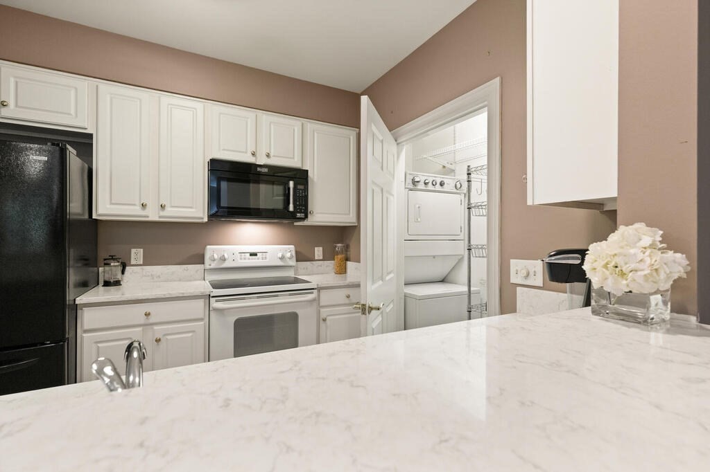180 Chickering Road, Unit 108C North Andover, MA 01845 - Photo 12 of 25 Gallery Image 12